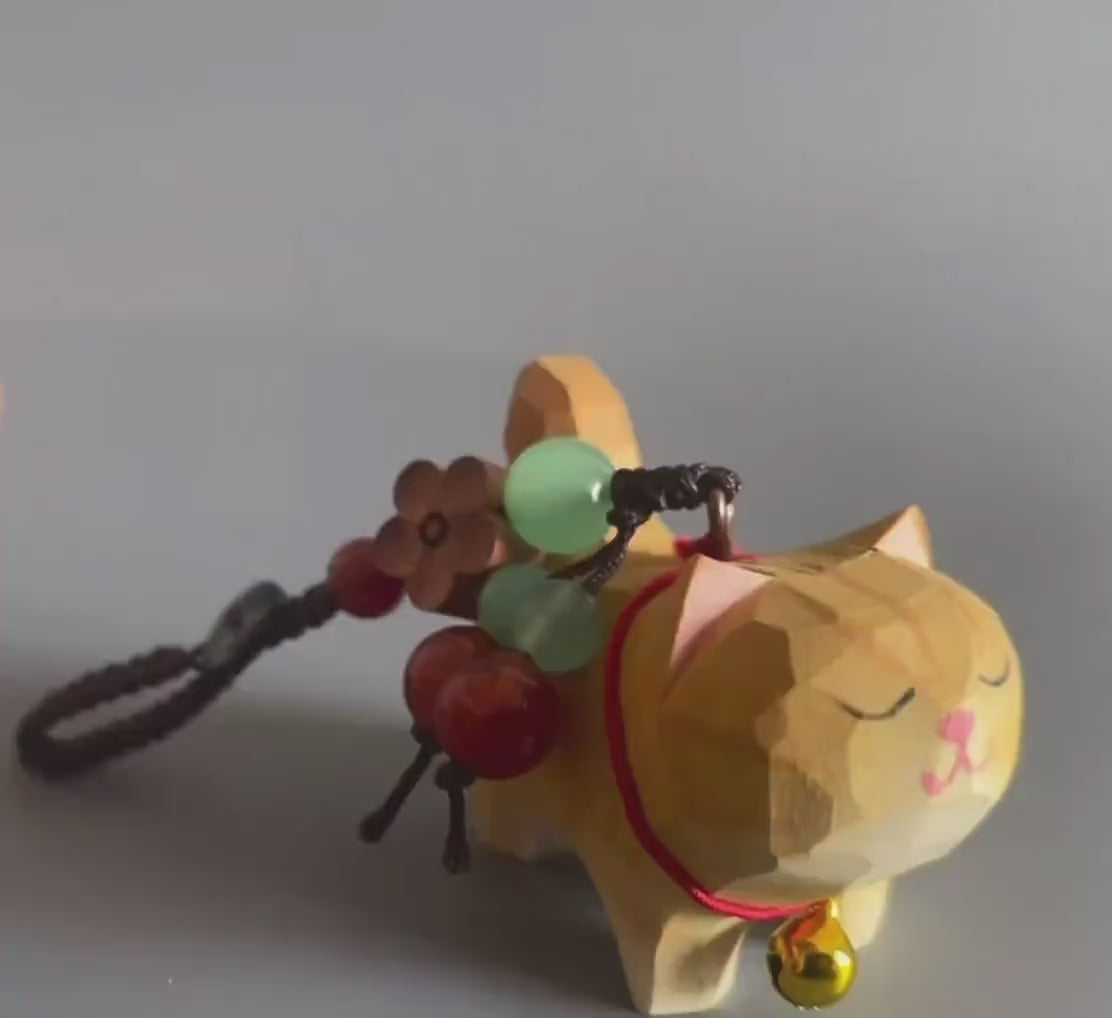 Japanese Style Wooden Lucky Cat Keychain, Hand Carved Golden Cat Pendant, Cute Cat Bag Charm, Animal Keychain, Phone Charm Gift
