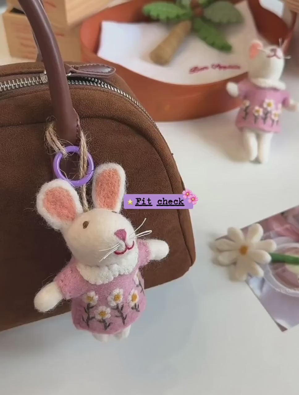 Cute Wool Felt Bunny Keychain, Handmade Rabbit Bag Charm, Floral Dress Bunny Hanging Ornament, Kawaii Animal Pendant Gift, Lucky Bunny Charm