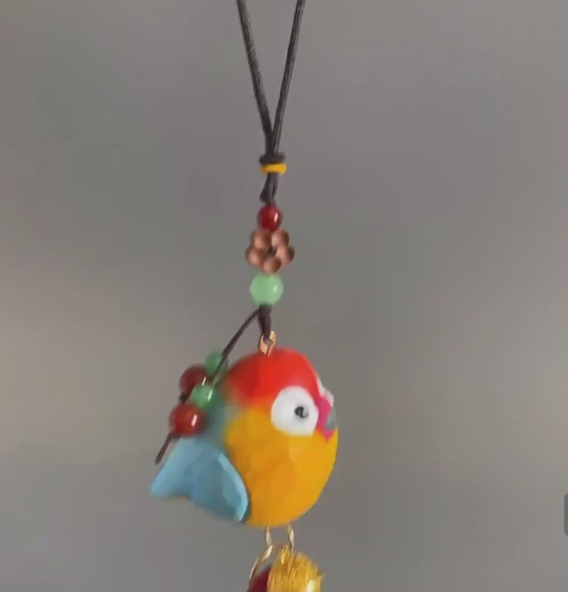 Japanese Style Sun Conure Wooden Keychain, Hand Carved Bird Pendant, Linden Wood Parrot Bag Charm, Cute Lucky Gift, Animal Keyring