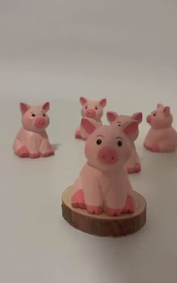 Japanese Style Miniature Wooden Pig Figurine, Hand Carved Basswood Zodiac Pig Sculpture, Cute Desk Decor Animal Statue, Home Ornament, Gift