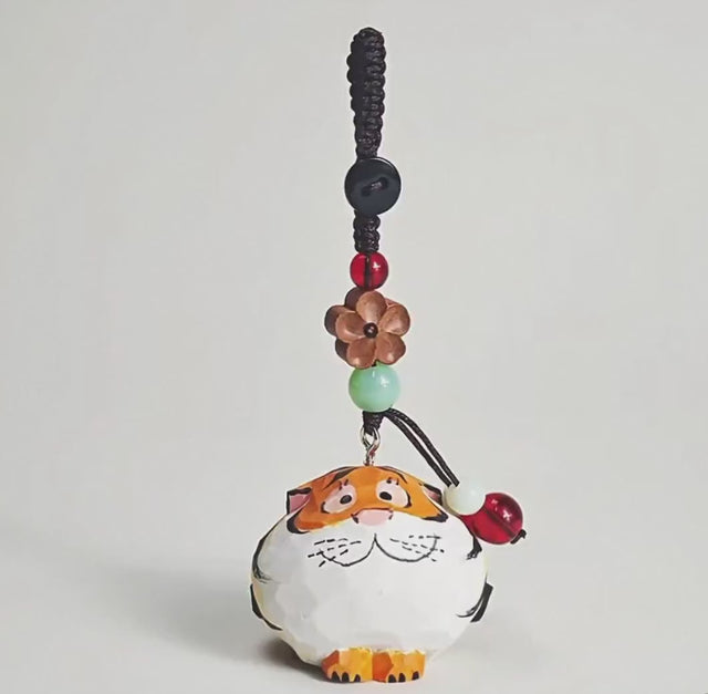 Japanese Wooden Tiger Keychain Pendant, Hand Carved Cute Tiger Charm, Kawaii Animal Bag Charm, Small Tiger Key Ring Gift for Her