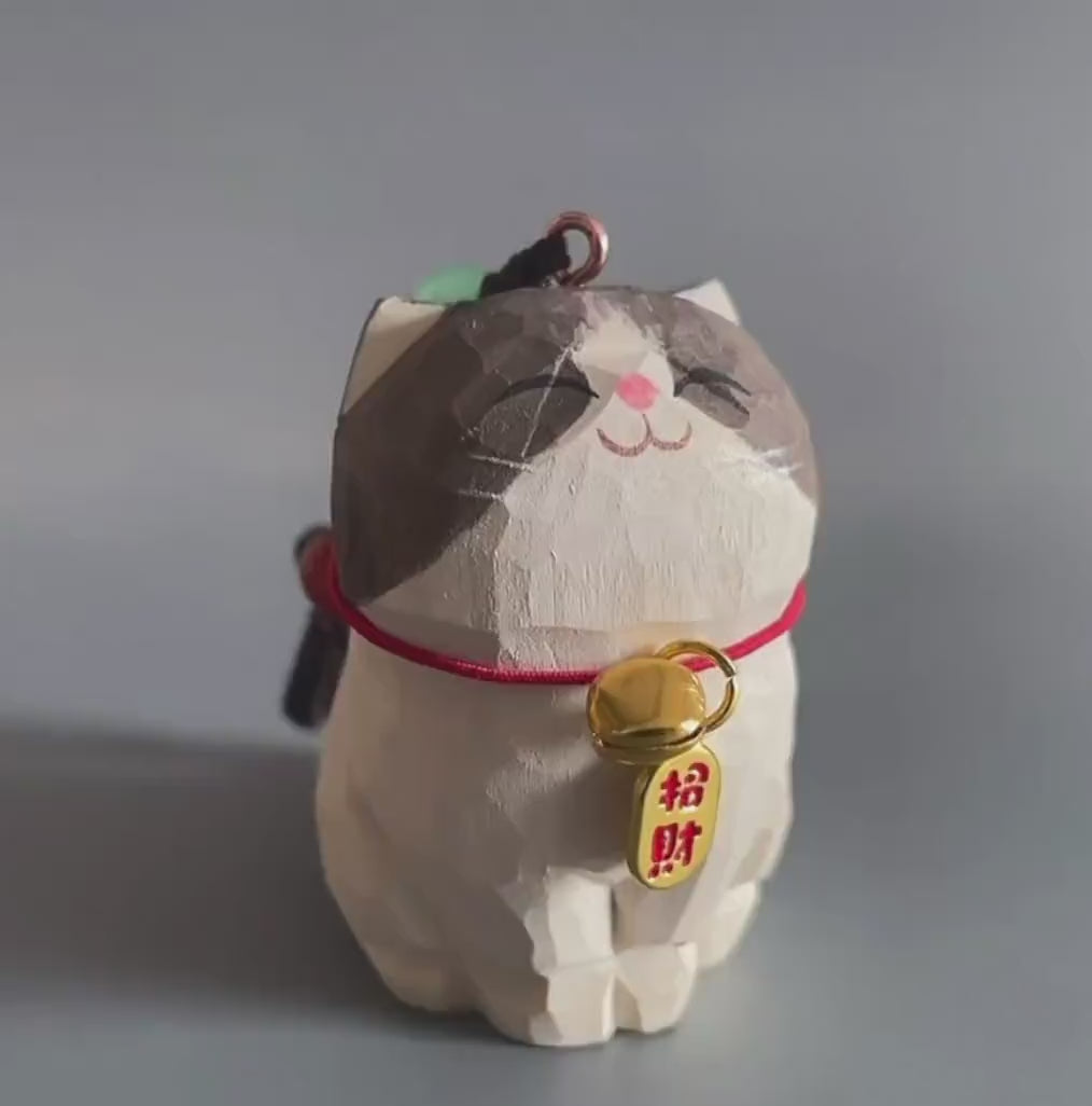 Japanese Wooden British Shorthair Cat Keychain, Hand Carved Lucky Cat Pendant, Chubby Kitty Bag Charm, Animal Keyring, Gift for Cat Lovers