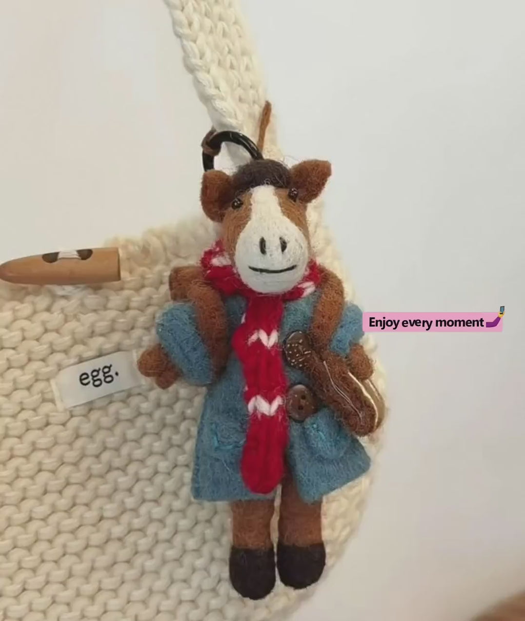 Handmade Wool Felt Pony Bag Charm, Studious Horse Keychain Pendant, Cute Animal Hanging Ornament, Backpack Charm, Car Hanging Decor, Gift